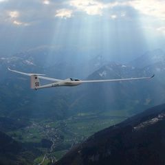 Flugwegposition um 15:33:56: Aufgenommen in der Nähe von Gemeinde Scharnstein, Österreich in 1613 Meter